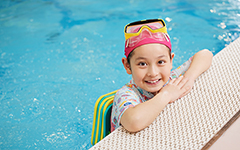 小青龙2号重疾赔付条件严格吗？是哪个公司承保的？