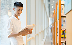 人保i無(wú)憂2.0保障怎么樣？預(yù)定利率下調(diào)會(huì)影響保費(fèi)嗎？
